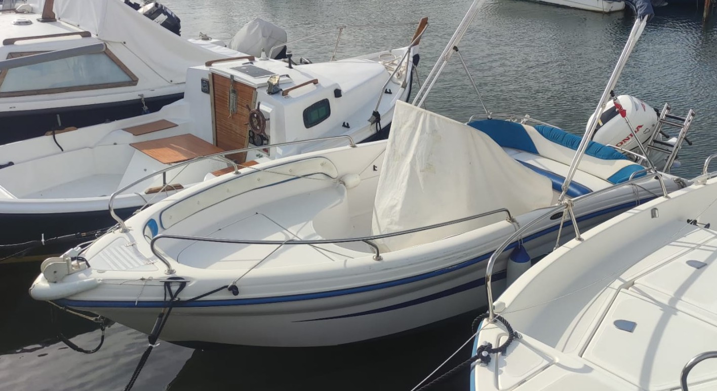 Ranieri Azzurra Special Edition + 40hp Honda (2024)<br><a href=dettaglio.aspx?Id=2 >VAI ALLA SCHEDA</a>